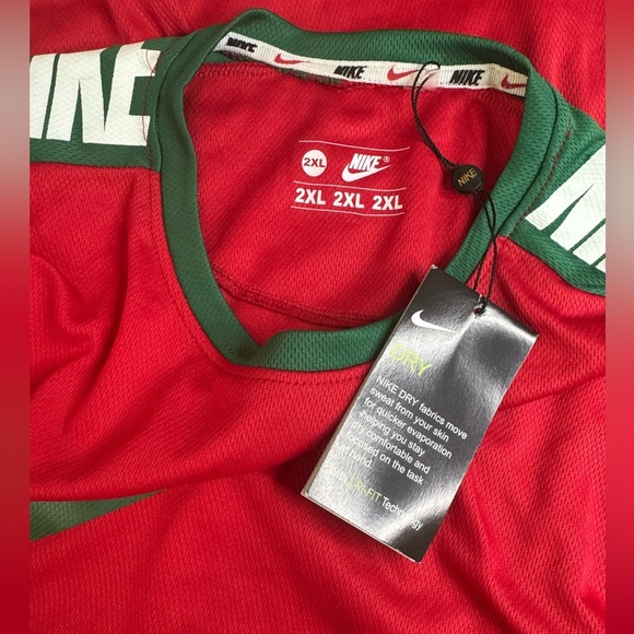 NWT Nike Men's Swoosh Short Sleeve - Picture 3 of 5